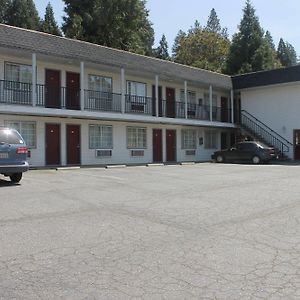 Stagecoach Motel